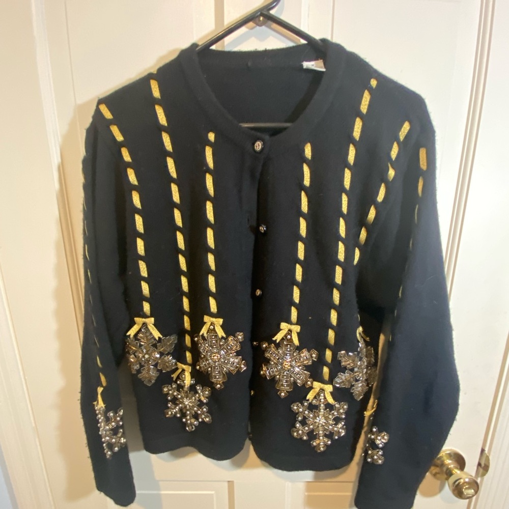 Design Options Gold Beaded Snowflake Sweater - MED